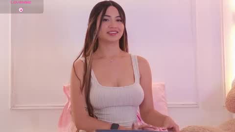 celestte_vanegas online show from July 6, 2026, 4:53 pm