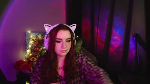 celia_sensual_ online show from June 30, 2026, 8:43 pm