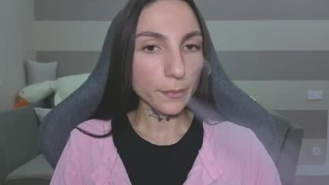 Kate online show from June 26, 2026, 8:02 pm