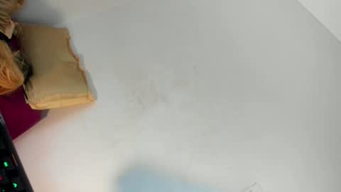 chantal_fuck online show from July 23, 2026, 1:30 am