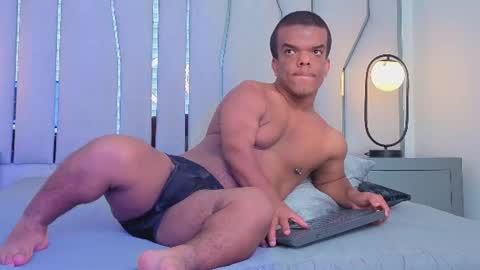 Snapshot of charlie_walkerr chatting on July 7, 2026, 7:18 pm charlie_walkerr online show from July 7, 2026, 7:18 pm