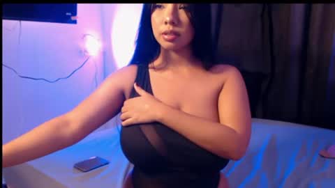 Snapshot of charlott_hotx chatting on July 27, 2026, 2:18 am charlott online show from July 27, 2026, 2:18 am