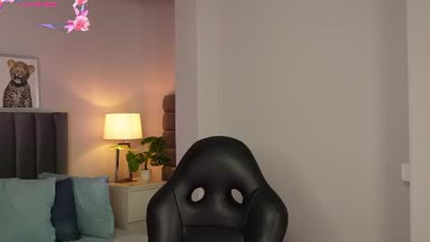 charlotte  grey online show from July 25, 2026, 8:17 pm