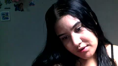 charlottequeen_21 online show from July 8, 2026, 6:56 pm