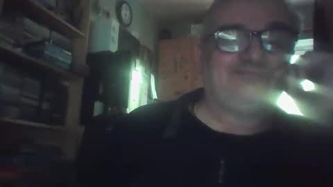 Snapshot of chatubatelee555 chatting on May 16, 2026, 5:45 pm lee online show from May 16, 2026, 5:45 pm