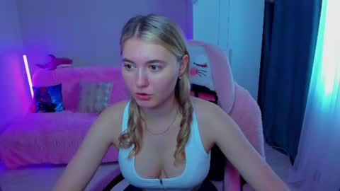 Snapshot of chatur_lady_ chatting on July 29, 2026, 2:21 am Betty online show from July 29, 2026, 2:21 am