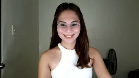 chelly4u69 online show from June 14, 2026, 12:51 pm