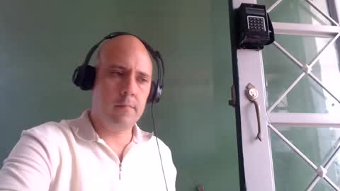 chicolatino42 online show from July 15, 2026, 5:07 pm