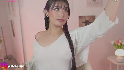 Chloe  online show from June 17, 2026, 5:21 am