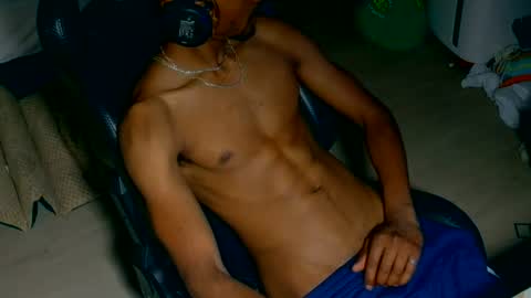 Groovysmile online show from June 25, 2026, 8:08 am