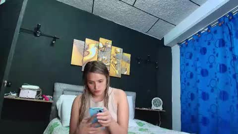 Snapshot of chris_sharon2023 chatting on November 16, 2025, 11:21 pm Yarixa online show from November 16, 2025, 11:21 pm