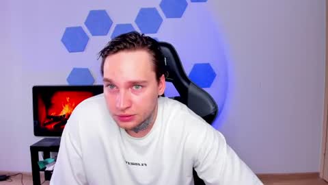 Chris Tyson online show from August 3, 2026, 5:06 am