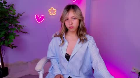cindylovesmith online show from June 27, 2026, 3:22 am