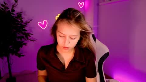 cindylovesmith online show from July 9, 2026, 4:38 am