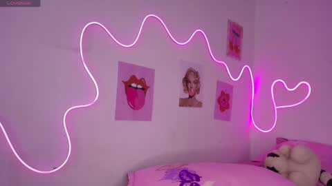 Snapshot of cinniaa_ chatting on May 15, 2026, 3:02 am cinniaa online show from May 15, 2026, 3:02 am