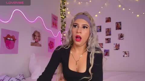 Snapshot of cinniaa_ chatting on May 23, 2026, 4:22 pm cinniaa online show from May 23, 2026, 4:22 pm