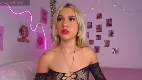 Snapshot of cinniaa_ chatting on June 17, 2026, 2:36 am cinniaa online show from June 17, 2026, 2:36 am