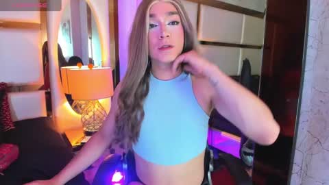cinthya_walker1 online show from June 15, 2026, 3:03 pm