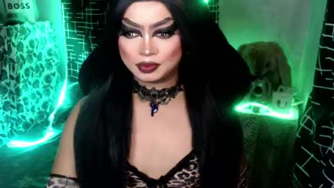 QUEEN CESS online show from July 28, 2026, 8:52 pm