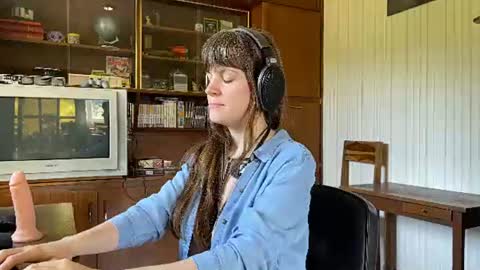 Claire Moulin online show from July 22, 2026, 11:35 am