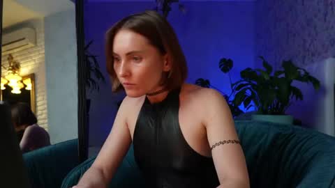 Clara online show from April 18, 2026, 5:06 pm