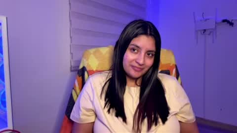 cloe small online show from June 29, 2026, 10:15 am