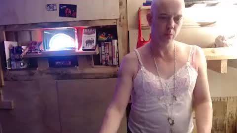 crash_gothic online show from July 1, 2026, 8:49 am
