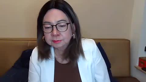 Kelly   online show from April 24, 2026, 3:36 pm