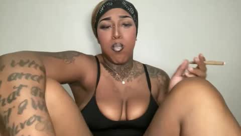 Snapshot of creame_sensation chatting on April 2, 2026, 9:29 am PHANTOMTARGARYENXXX online show from April 2, 2026, 9:29 am