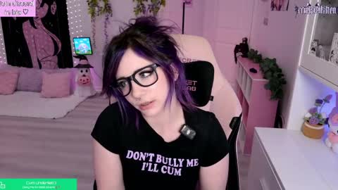 Snapshot of crimsonkitten chatting on April 30, 2026, 12:39 am Crimson Kitten online show from April 30, 2026, 12:39 am