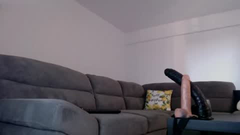 cris_tinne online show from June 25, 2026, 4:00 pm