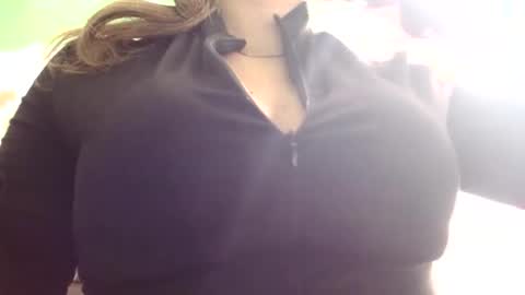 Snapshot of crisshantall chatting on August 1, 2026, 8:41 pm crisshantall online show from August 1, 2026, 8:41 pm
