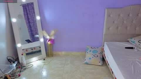cristal online show from May 29, 2026, 8:07 pm