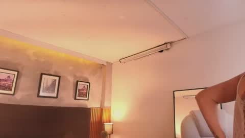 cristalbm_ online show from July 15, 2026, 10:26 pm