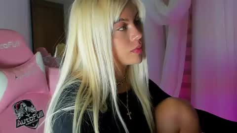 Laura online show from July 14, 2026, 4:06 am