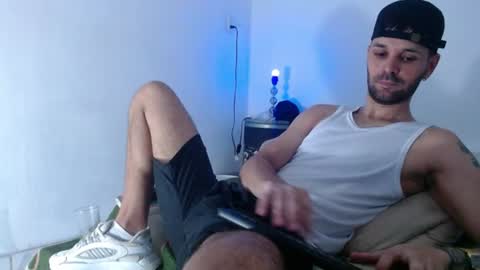 cristianhot125 online show from June 11, 2026, 10:41 pm