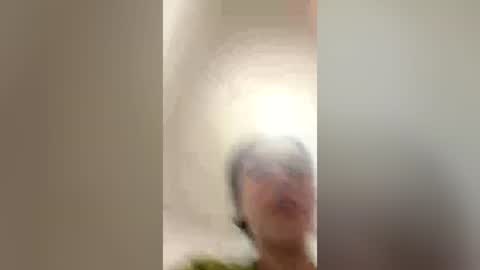 cristinaculona online show from July 15, 2026, 11:48 am