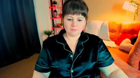 Anna online show from May 2, 2026, 7:52 pm