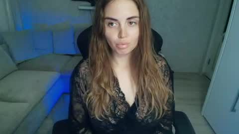 crystalemily online show from July 13, 2026, 7:16 pm