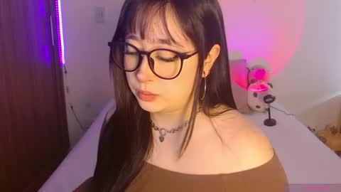 Olivia  online show from July 9, 2026, 1:26 pm