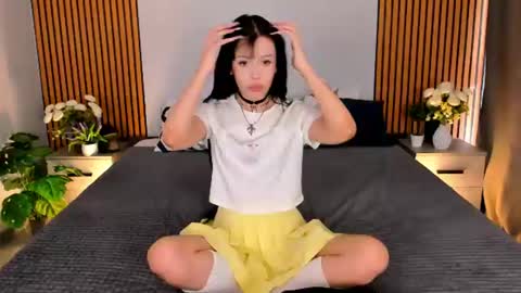crystall0ve online show from June 22, 2026, 2:36 pm