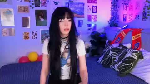 crystall0ve online show from June 30, 2026, 2:51 pm