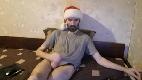 Crystallax online show from December 3, 2025, 9:02 pm