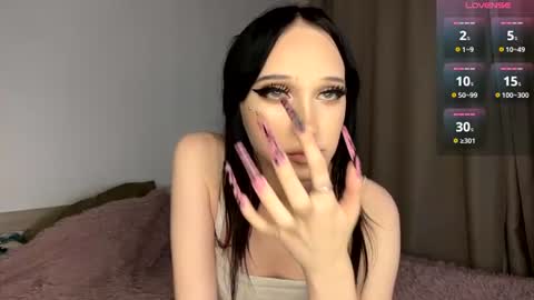 crystalllmolly online show from July 25, 2026, 9:01 pm