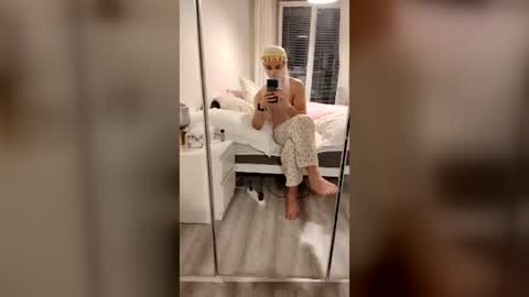 cuckpha online show from July 25, 2026, 9:56 pm