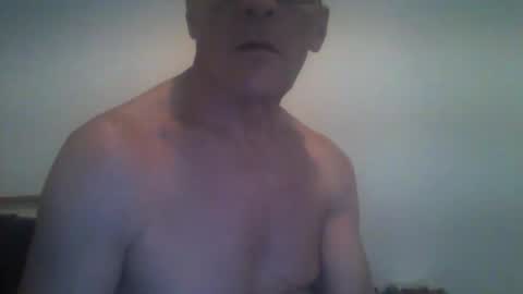 Snapshot of cumseeme002 chatting on December 21, 2025, 2:13 pm Alan online show from December 21, 2025, 2:13 pm