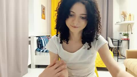 Kira online show from June 21, 2026, 11:18 pm