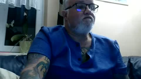 curtus14 online show from June 16, 2026, 8:33 pm