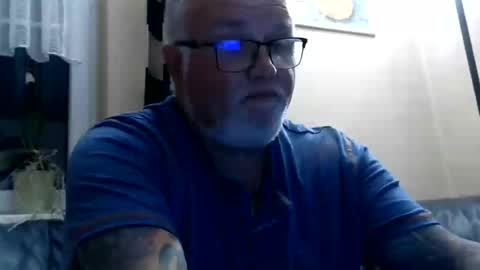 curtus14 online show from July 10, 2026, 9:06 pm