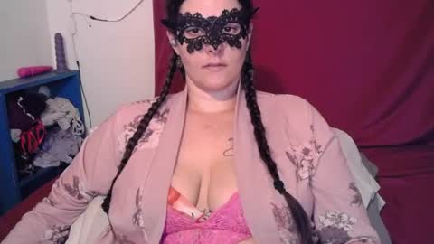 Snapshot of curvygamerceline chatting on June 19, 2026, 10:35 pm Celine Fawe online show from June 19, 2026, 10:35 pm